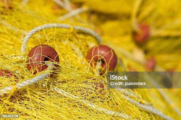 Foto de Rede De Pesca Detalhes Em Macro e mais fotos de stock de Abstrato - Abstrato, Amarelo, Boia - Equipamento Marítimo de Segurança