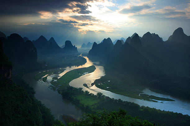 istock guilin hills at dawn 184304854