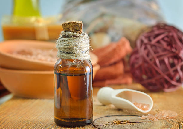 aceite de aromaterapia - feng fotografías e imágenes de stock