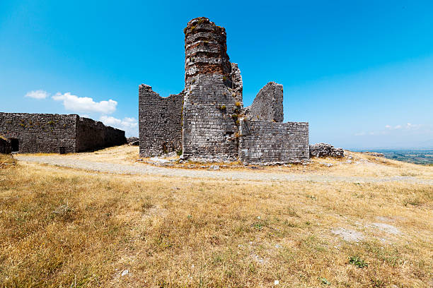istock Castle Rozafa, Albania 184316935
