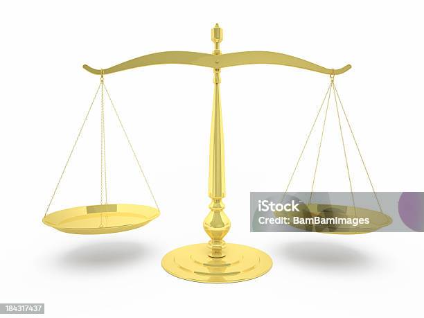 Escalas De Justive Nível - Fotografias de stock e mais imagens de Balança - Instrumento de Pesagem - Balança - Instrumento de Pesagem, Balança da Justiça, Comparação