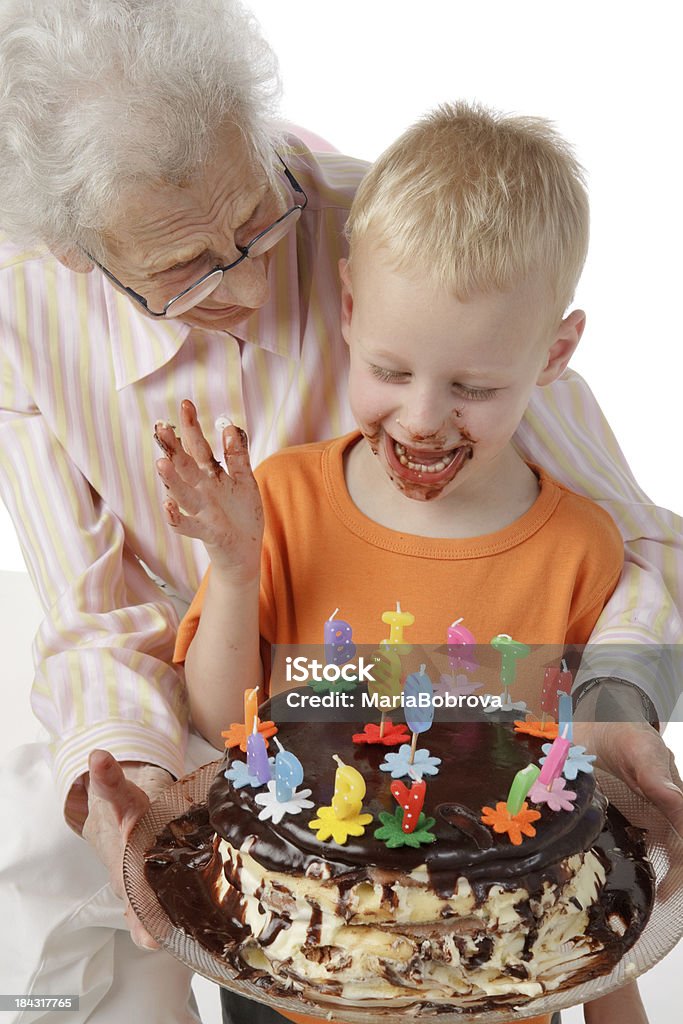 Mi abuela de pastel de cumpleaños - Foto de stock de 2-3 años libre de derechos