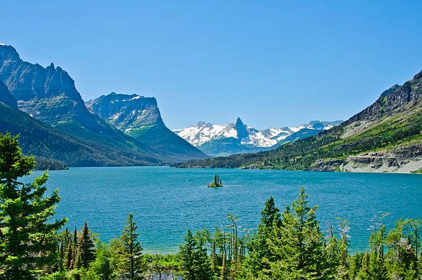 istock Glacier National Park Island 184318047