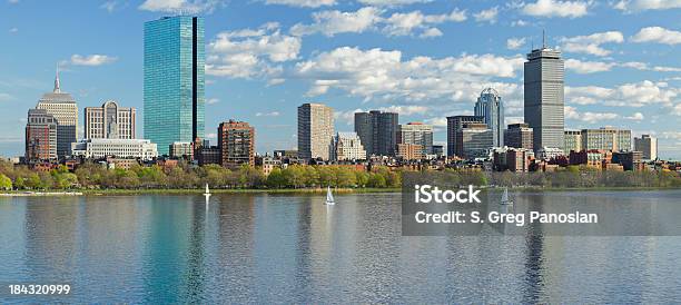 Horizonte De Boston Foto de stock y más banco de imágenes de Boston - Massachusetts - Boston - Massachusetts, Panorama urbano, Aire libre