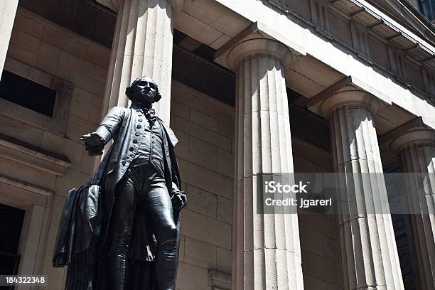 Stock Por Wall Street New York City Nueva York Foto de stock y más banco de imágenes de Ciudad de Nueva York - Ciudad de Nueva York, Distrito central, Zona financiera