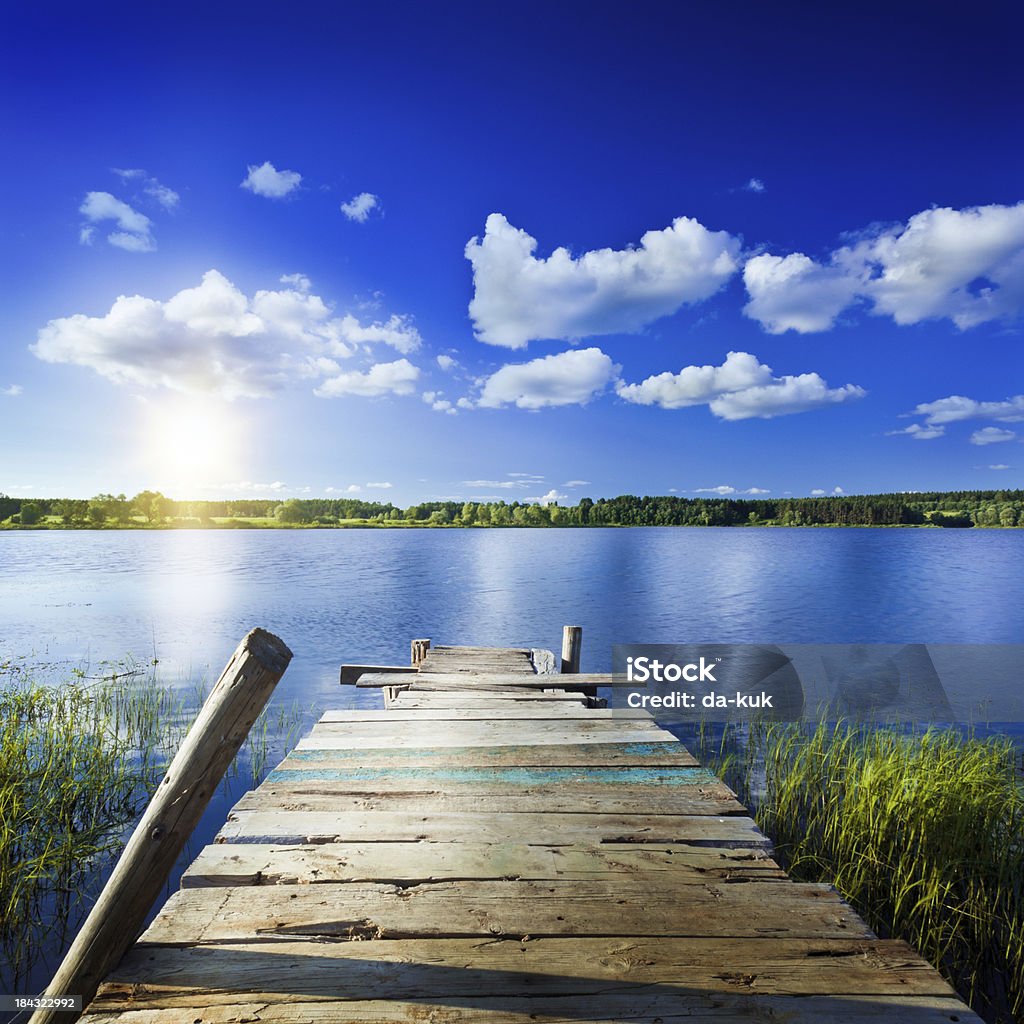 Muelle de madera - Foto de stock de Agua libre de derechos