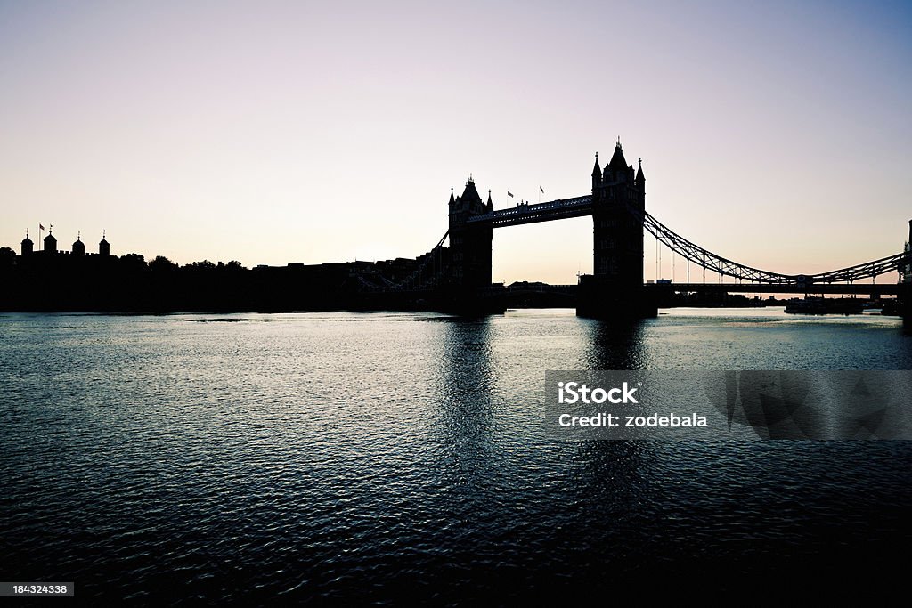 Tower Bridge Silhouette - Foto stock royalty-free di Acqua