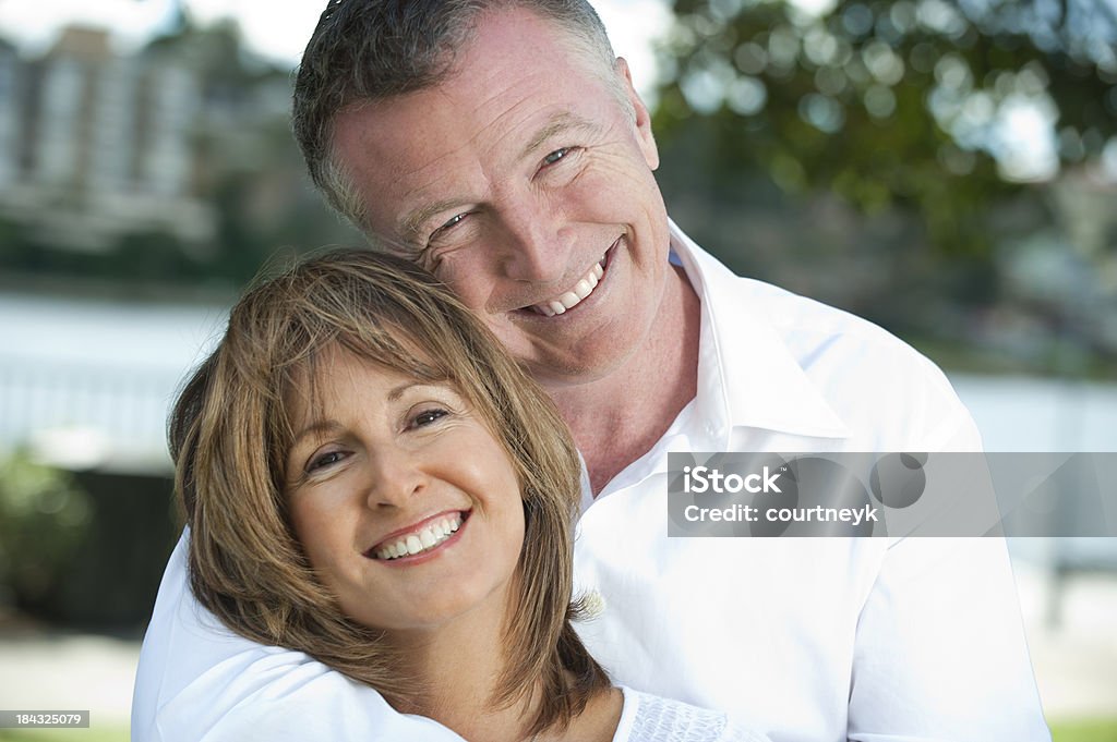 Mature couple rire - Photo de Adulte libre de droits
