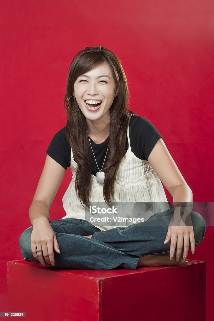 아름다운 젊은 여성 웃음소리 - 로열티 프리 아시아인 스톡 사진