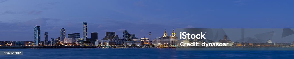 Liverpool waterfront panorama bei Nacht - Lizenzfrei Liverpool - England Stock-Foto