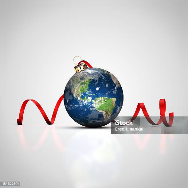 Foto de Bola De Natal e mais fotos de stock de Mapa-múndi - Mapa-múndi, Natal, Amarelo