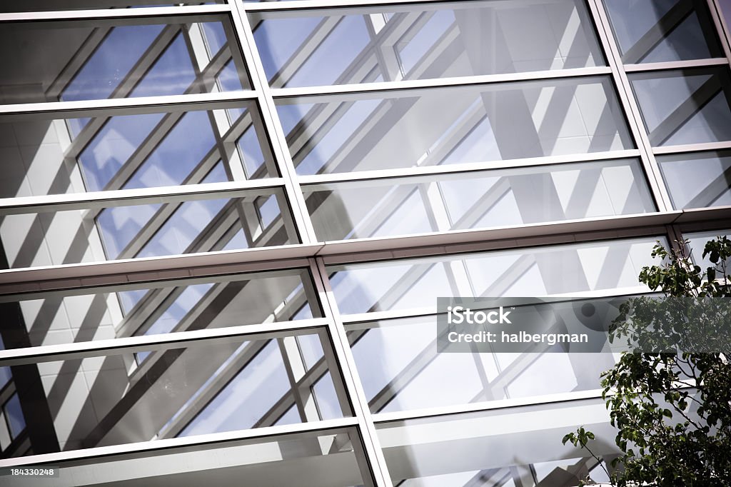 Negocios arquitectura moderna de vidrio - Foto de stock de Abstracto libre de derechos