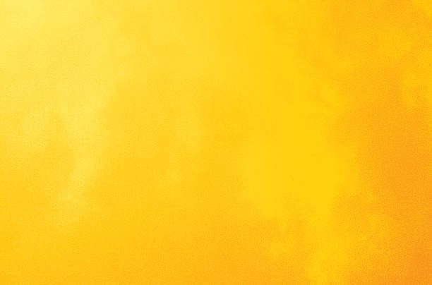 illustrations, cliparts, dessins animés et icônes de cumulus nuages en arrière-plan - animal-jaune