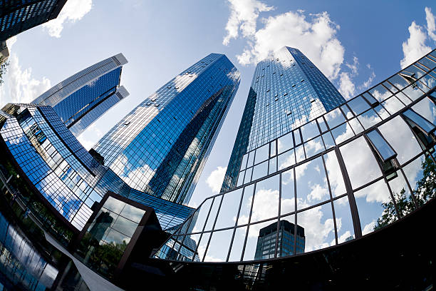 istock Financial district Frankfurt, low-angle view, fish-eye lens 184334994