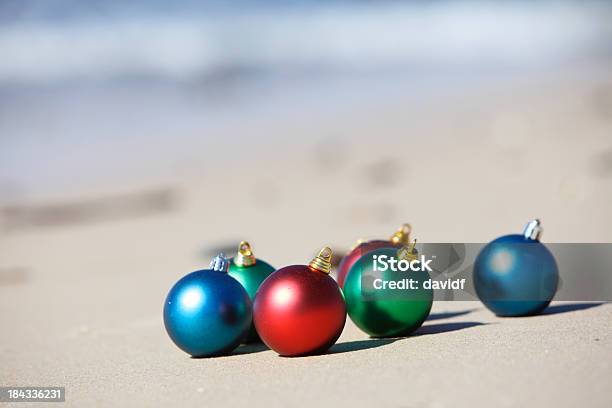 Пляж Рождественские Украшения — стоковые фотографии и другие картинки Пляж - Пляж, Рождество, Ёлочные игрушки