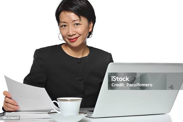Chinese Businesswoman Foto de stock y más banco de imágenes de 40-49 años - 40-49 años, Adulto, Adulto joven