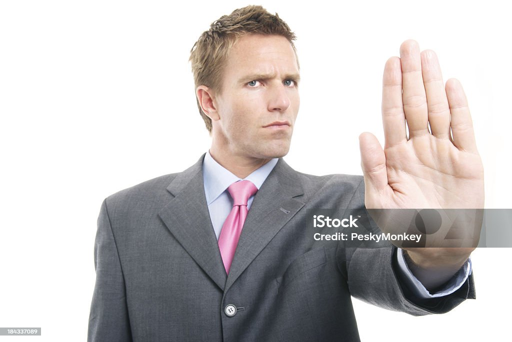 Homme d'affaires en colère main avec Expression arrêt - Photo de Adulte libre de droits