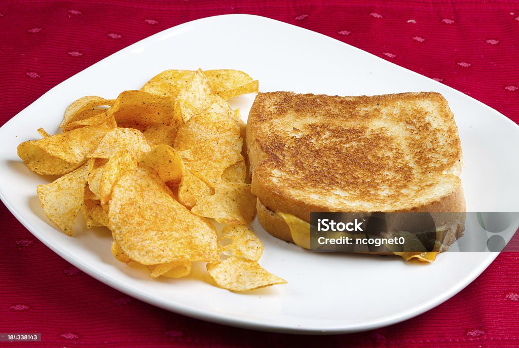 Sándwich y fritas - Foto de stock de Aislado libre de derechos