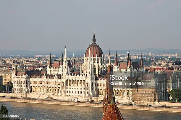 Foto de Parlamento Em Budapeste Hungria e mais fotos de stock de Arcaico - Arcaico, Arquitetura, Azul