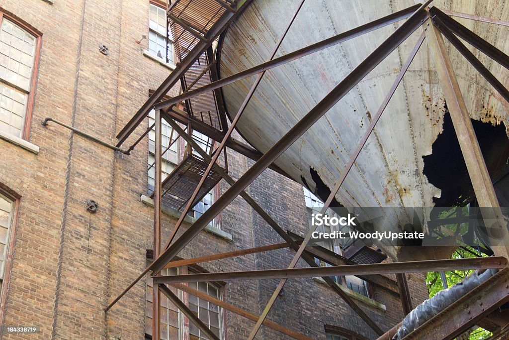 Руины старого завода - Стоковые фото Архитектурный элемент роялти-фри