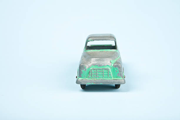 istock Vintage Green Truck on Blue 184338774