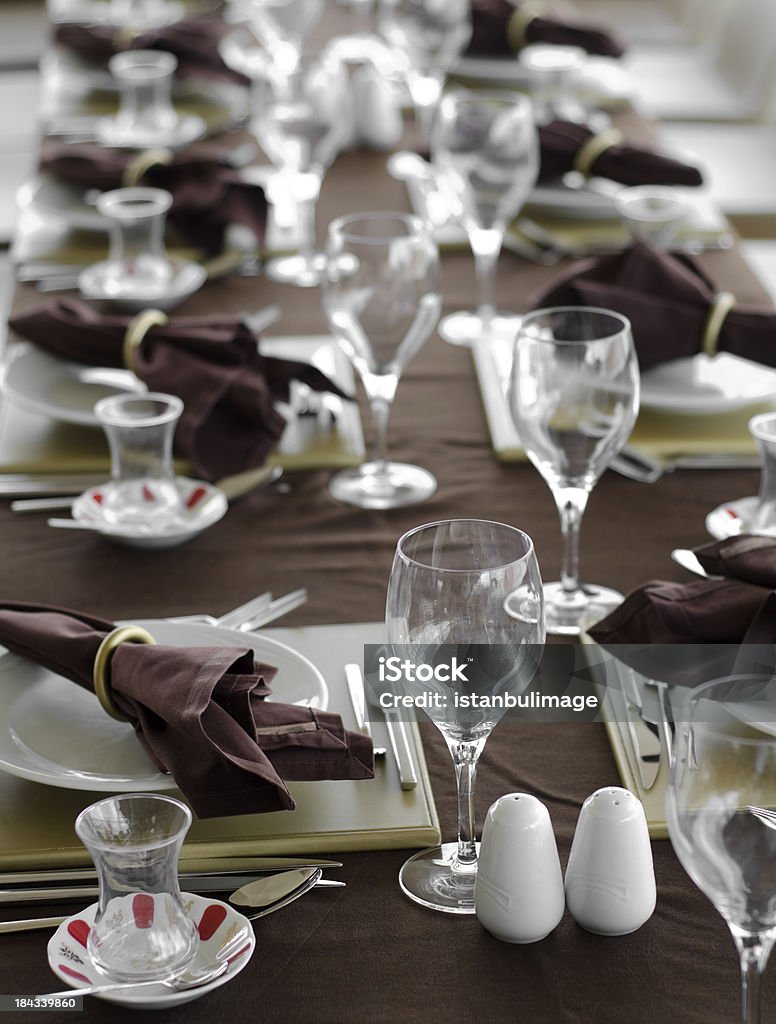 restaurant-Tisch-Anordnung - Lizenzfrei Tisch Stock-Foto