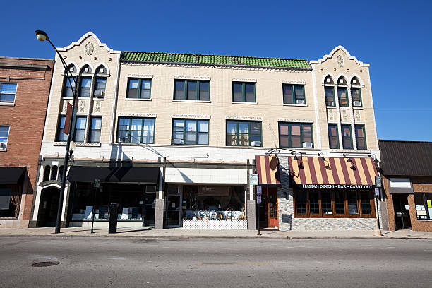istock Restaurant and Shops in Edison Park, Chicago 184340095