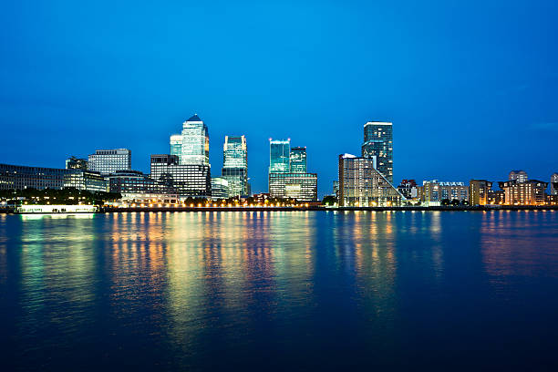 istock Canary Wharf Skyline at Night 184340425