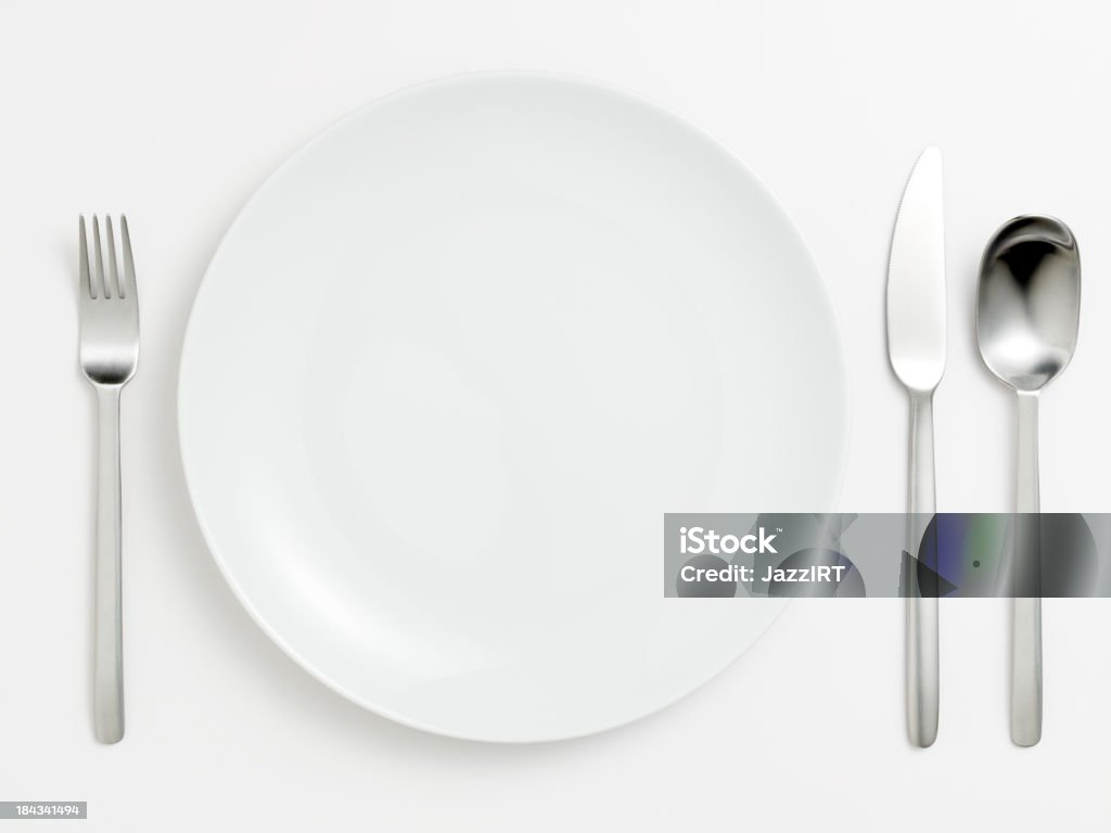 Placa blanca vacía de cuchillo y tenedor cuchara - Foto de stock de Acero libre de derechos