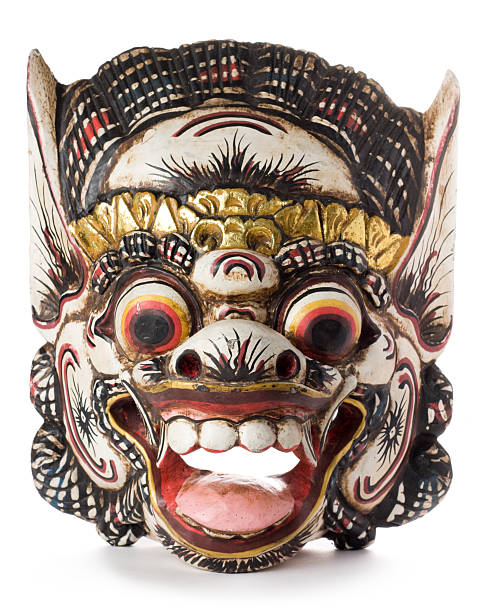 balijski hindu maska barong odizolowany na białym tle. - bali balinese culture art carving zdjęcia i obrazy z banku zdjęć