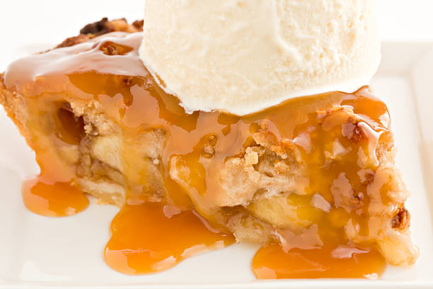 istock Caramel Dutch Apple Pie With Vanilla Ice Cream 184342199