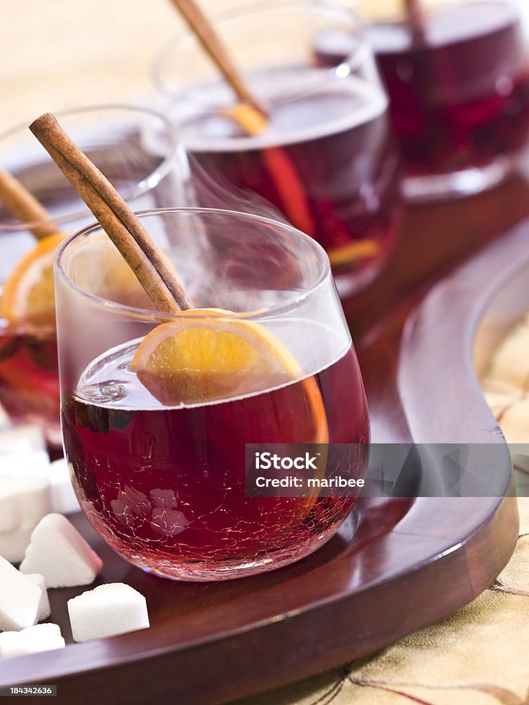 Winter Mulled Rotwein (mit Dampfbad - Lizenzfrei Alkoholisches Getränk Stock-Foto