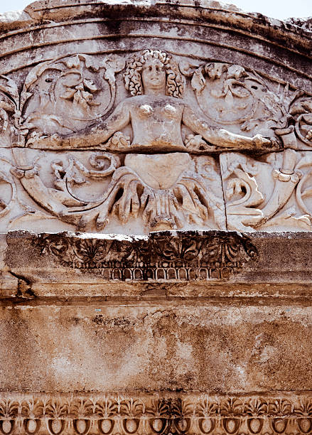 istock Temple of Hadrian - Ephesus 184343131