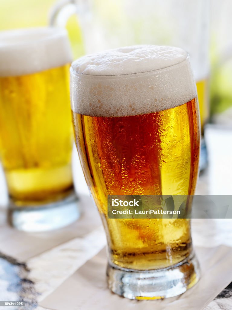 Liter Bier auf der Terrasse - Lizenzfrei Cocktail Stock-Foto