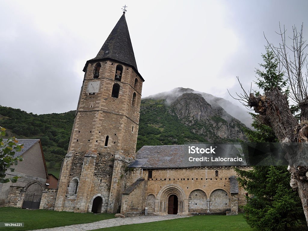 Romanic igreja. - Foto de stock de Val d'Aran royalty-free