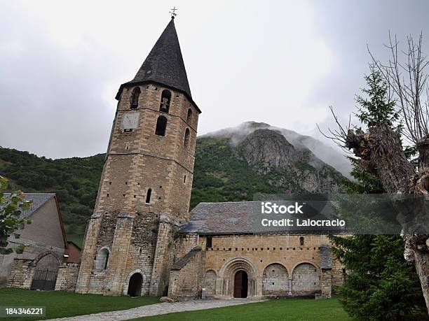 Foto de Romanic Igreja e mais fotos de stock de Val d'Aran - Val d'Aran, Românico, Abstrato