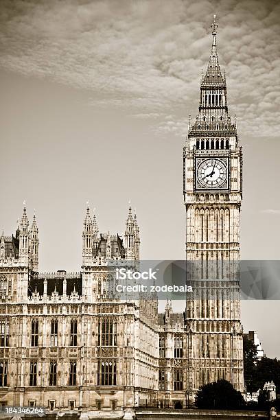 Big Ben Di Londra - Fotografie stock e altre immagini di Ambientazione esterna - Ambientazione esterna, Antico - Vecchio stile, Architettura