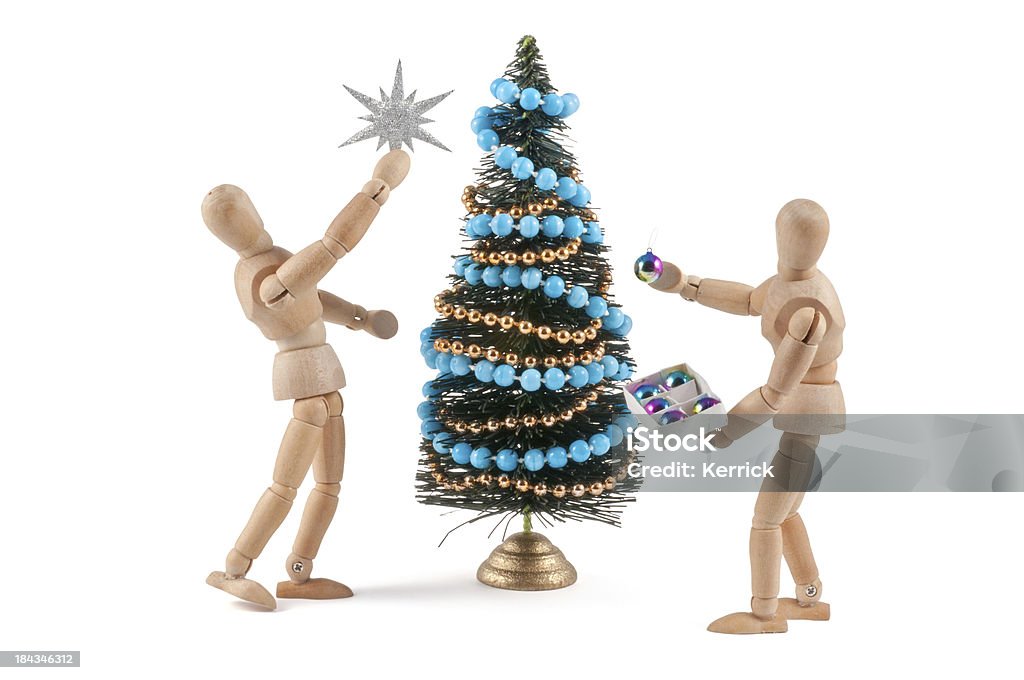 Manichini in legno Decorare l'albero di Natale - Foto stock royalty-free di A forma di stella