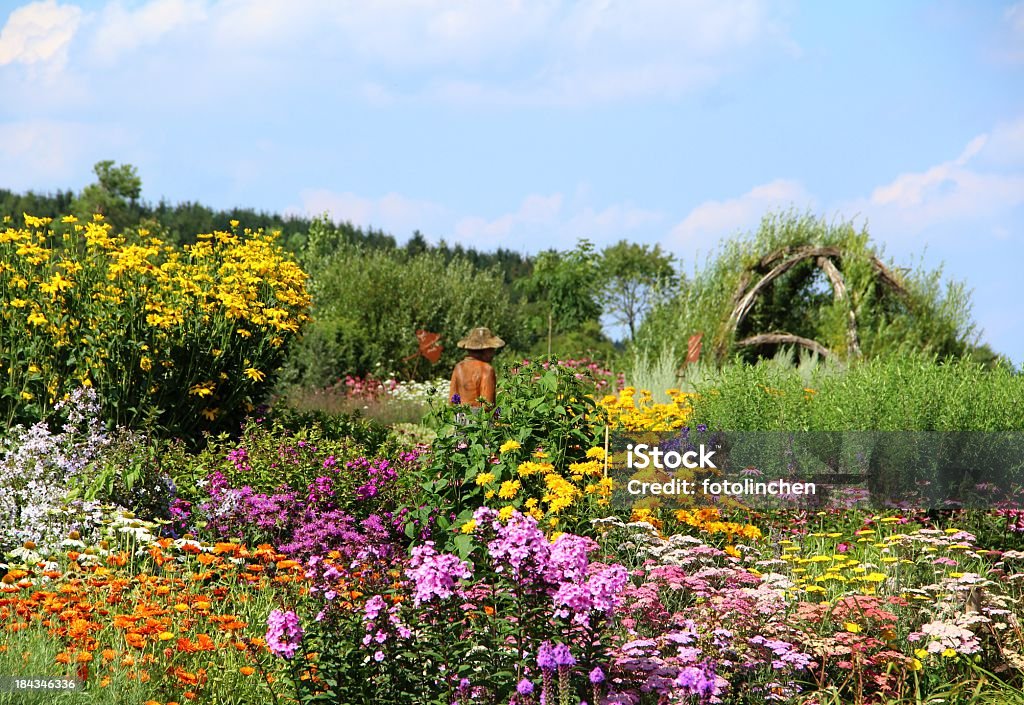 Kräuter und Blumen Garten - Lizenzfrei Kräutergarten Stock-Foto