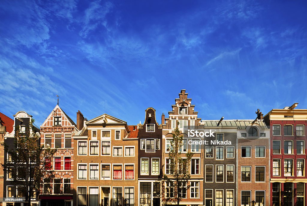 Голландский канал дома в Амстердаме - Стоковые фото Амстердам роялти-фри