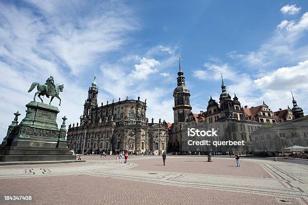 Dresden Hofkircheblick Von Der Semperoper Stockfoto und mehr Bilder von Architektur - Architektur, Bauwerk, Deutsche Kultur