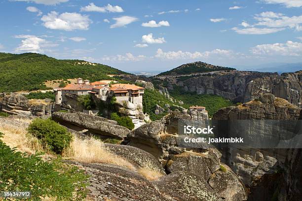 Foto de Meteoro Mosteiro Na Grécia e mais fotos de stock de Abadia - Mosteiro - Abadia - Mosteiro, Arquitetura, Beleza natural - Natureza