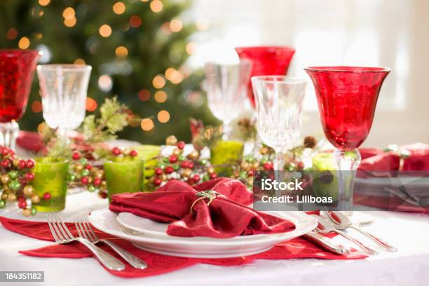 Świąteczny Restauracji - zdjęcia stockowe i więcej obrazów Boże Narodzenie - Boże Narodzenie, Bez ludzi, Kolacja - Spotkanie towarzyskie