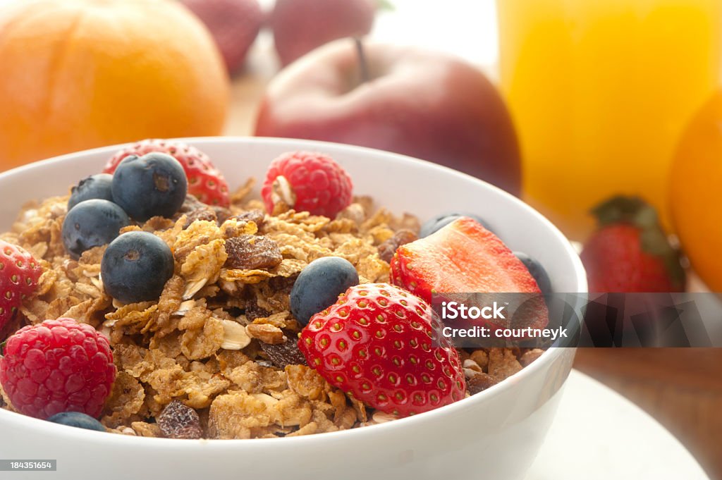 Desayuno saludable con muesli - Foto de stock de Cereal de desayuno libre de derechos