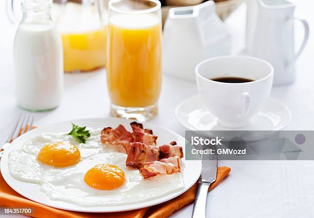 の朝食 - オレンジジュースのストックフォトや画像を多数ご用意 - オレンジジュース, ベーコン, コーヒー