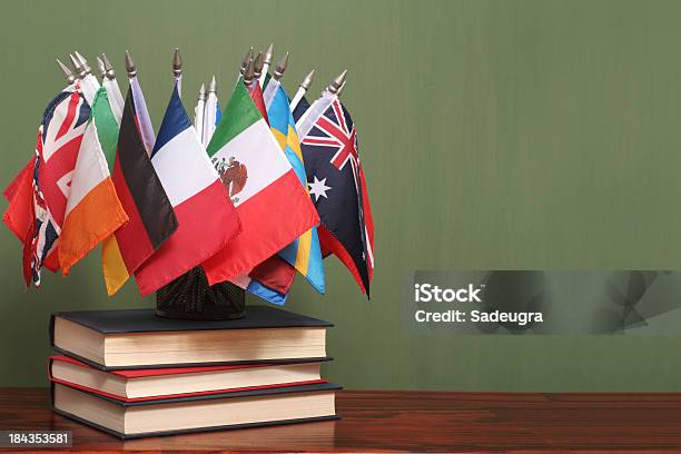 Internationale Bildung Stockfoto und mehr Bilder von Globale Kommunikation - Globale Kommunikation, Flagge, Nationalflagge