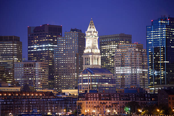istock Downtown Boston skyline and the Custom House Tower 184354953