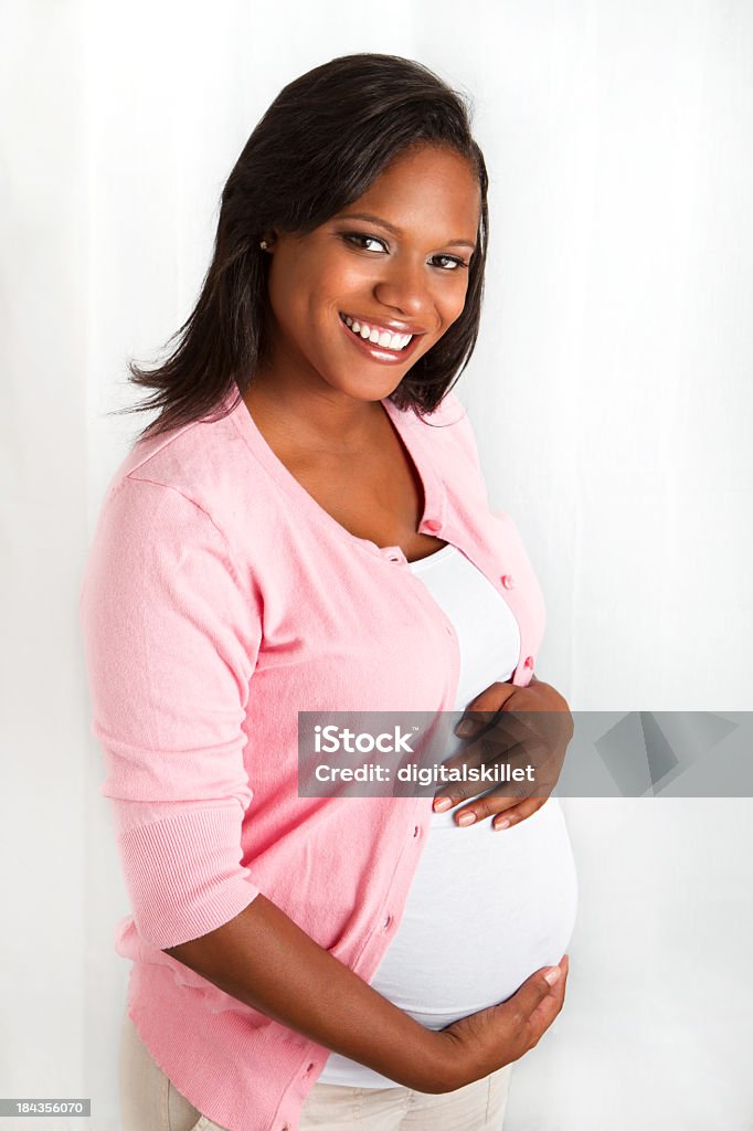 Afro-americana mulher grávida - Foto de stock de Grávida royalty-free