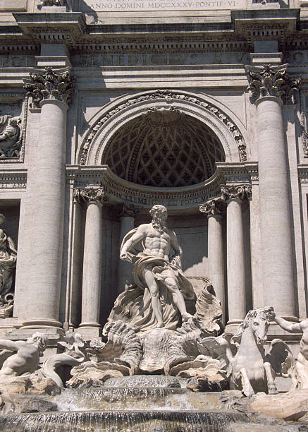 istock Trevi Fountain in Rome 184356463