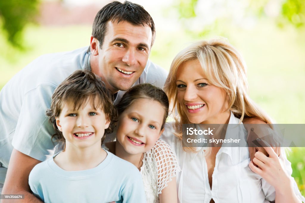 Nahaufnahme der Familie umgeben. - Lizenzfrei Attraktive Frau Stock-Foto